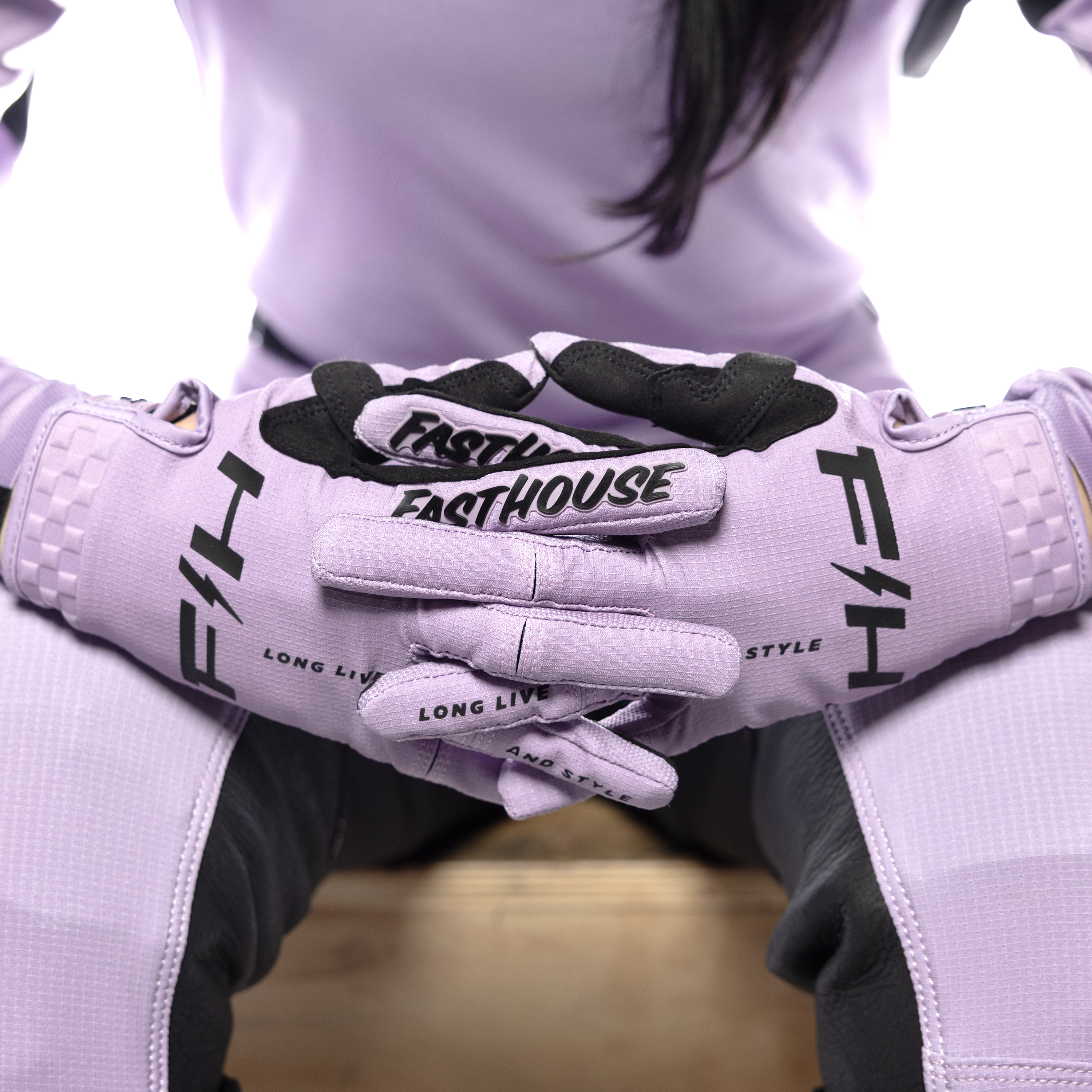 Elrod Nitro Glove - Smokey Lilac_Detail